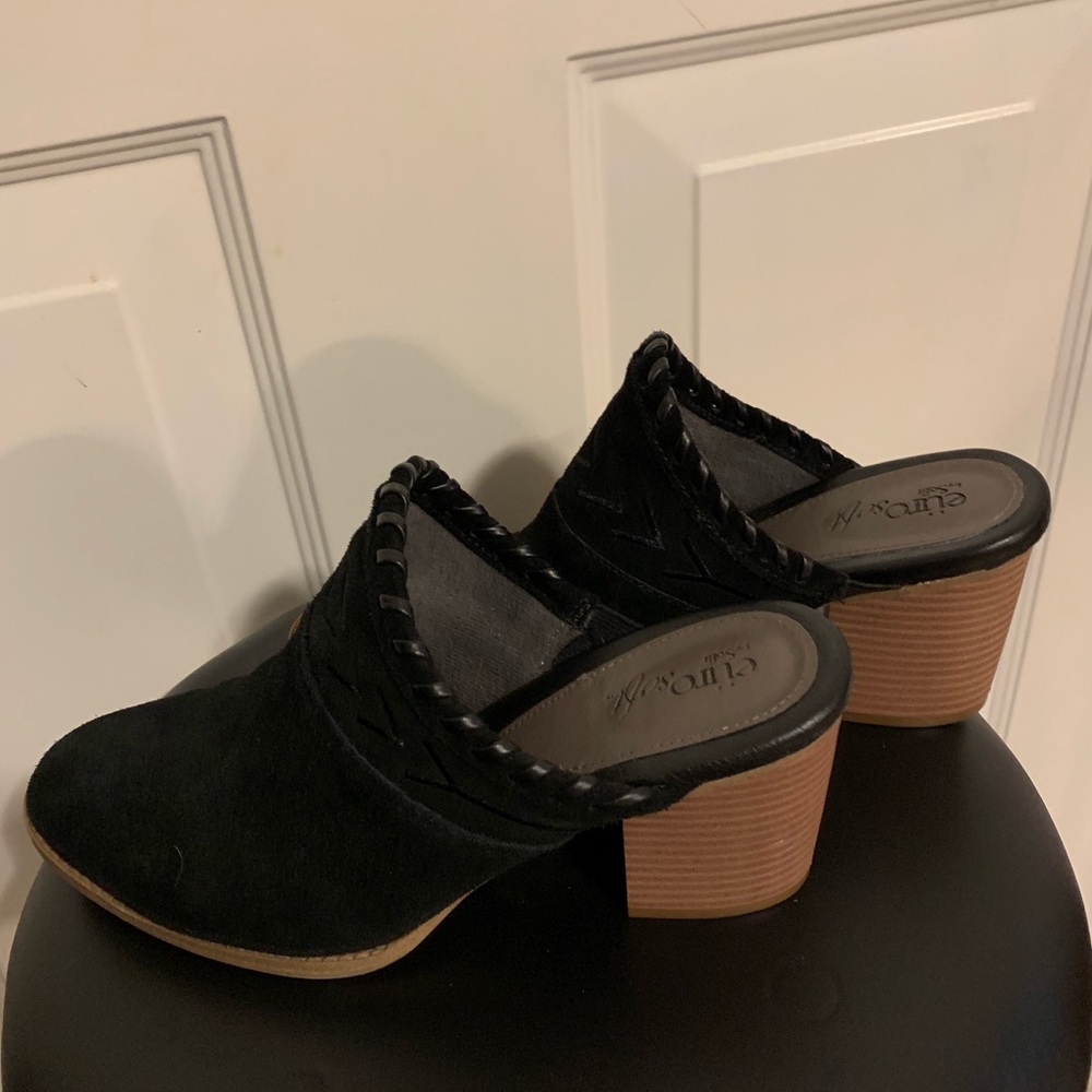 Soft suede black stacked heel mule in size 7.5!